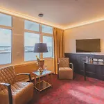 ホテル Nordhaeuser Fuerstenhof & Tinysky-resort